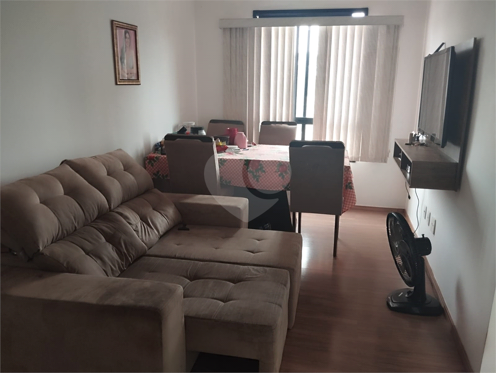 Apartamento à venda com 2 quartos, 49m² - Foto 2