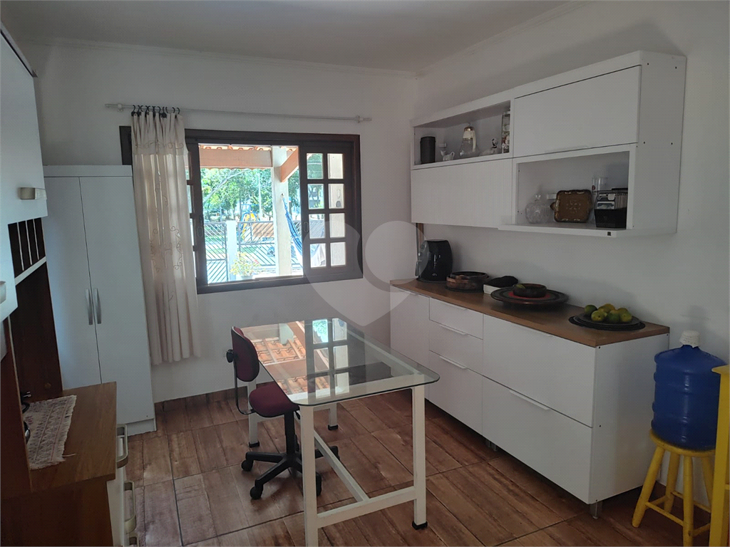 Casa à venda e aluguel com 3 quartos, 152m² - Foto 11