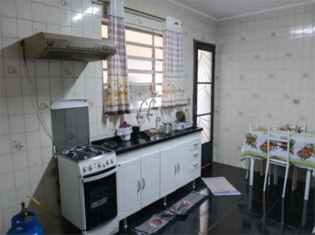 Sobrado Edu Chaves, 4 dormitórios, 2 vagas.