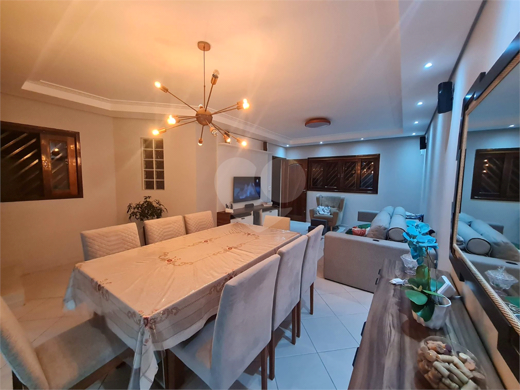 CASA em JARDIM VILA GALVÃO