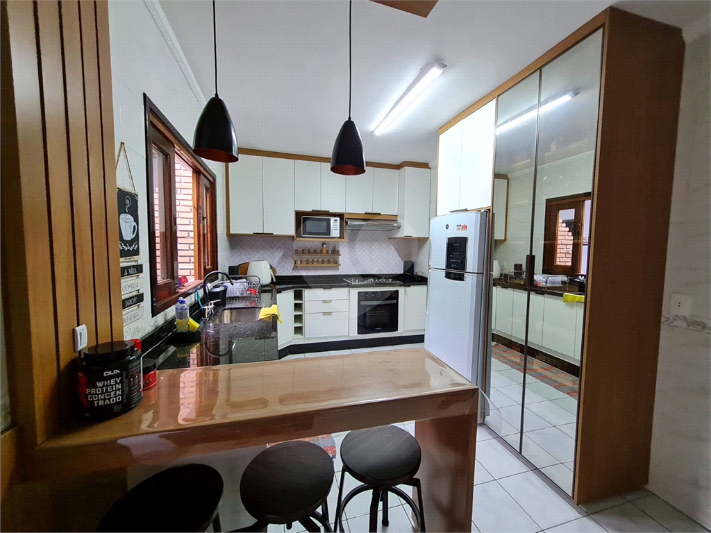 CASA em JARDIM VILA GALVÃO