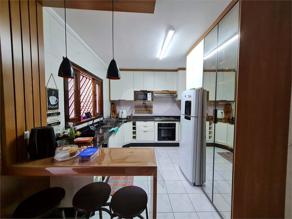 CASA em JARDIM VILA GALVÃO