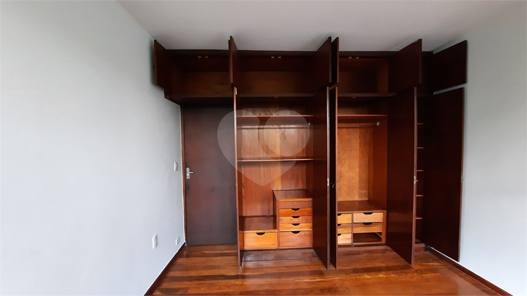 CASA PARA ALUGAR OU VENDER NO CITY BUTANTA COM 4 QUARTOS SENDO 1 SUITE