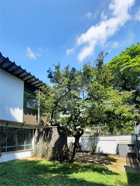 CASA PARA ALUGAR OU VENDER NO CITY BUTANTA COM 4 QUARTOS SENDO 1 SUITE