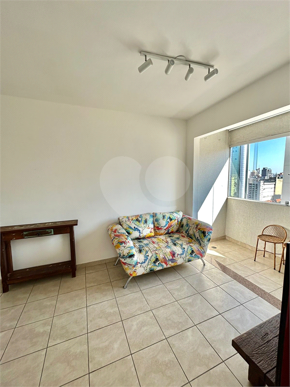 Apartamento ao lado do metrô Santana, 1 dormitório 1 vaga