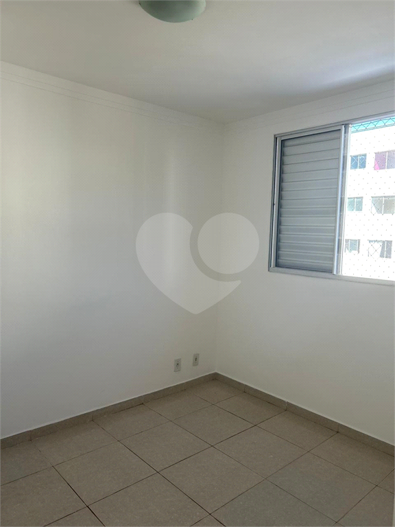 Apartamento à venda com 2 quartos, 49m² - Foto 3