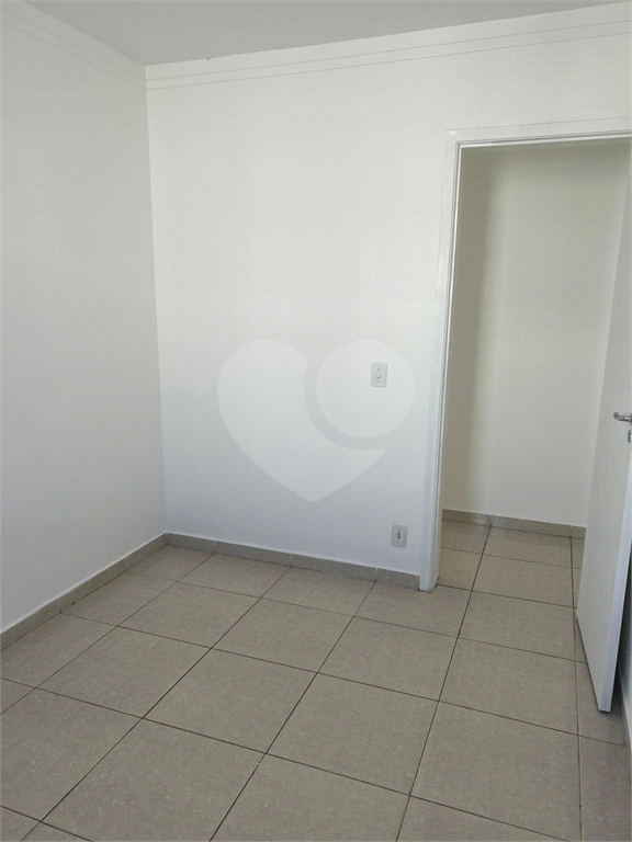 Apartamento à venda com 2 quartos, 49m² - Foto 4