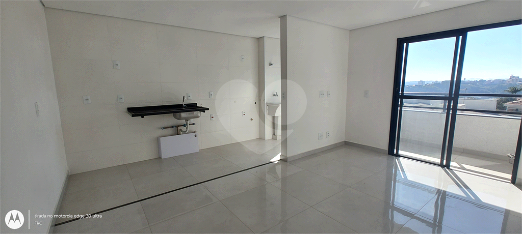 Apartamento à venda e aluguel com 2 quartos, 60m² - Foto 3