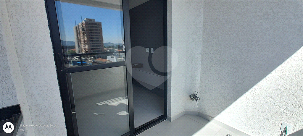 Apartamento à venda com 2 quartos, 60m² - Foto 25