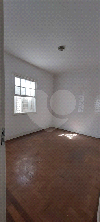 Terreno com 3 Casas em Vila Gustavo – Ideal para Construtores