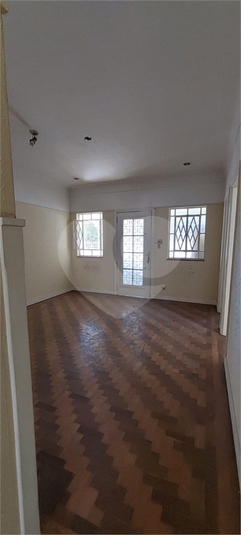 Terreno com 3 Casas em Vila Gustavo – Ideal para Construtores