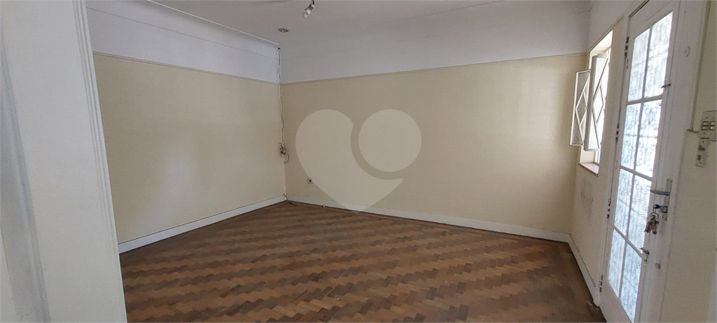 Terreno com 3 Casas em Vila Gustavo – Ideal para Construtores