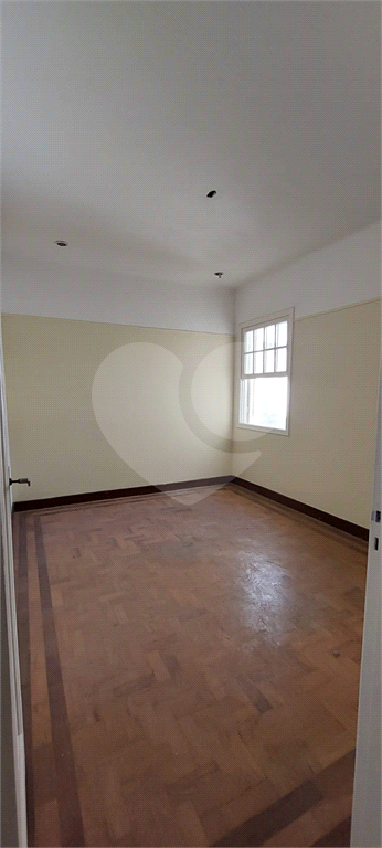 Terreno com 3 Casas em Vila Gustavo – Ideal para Construtores