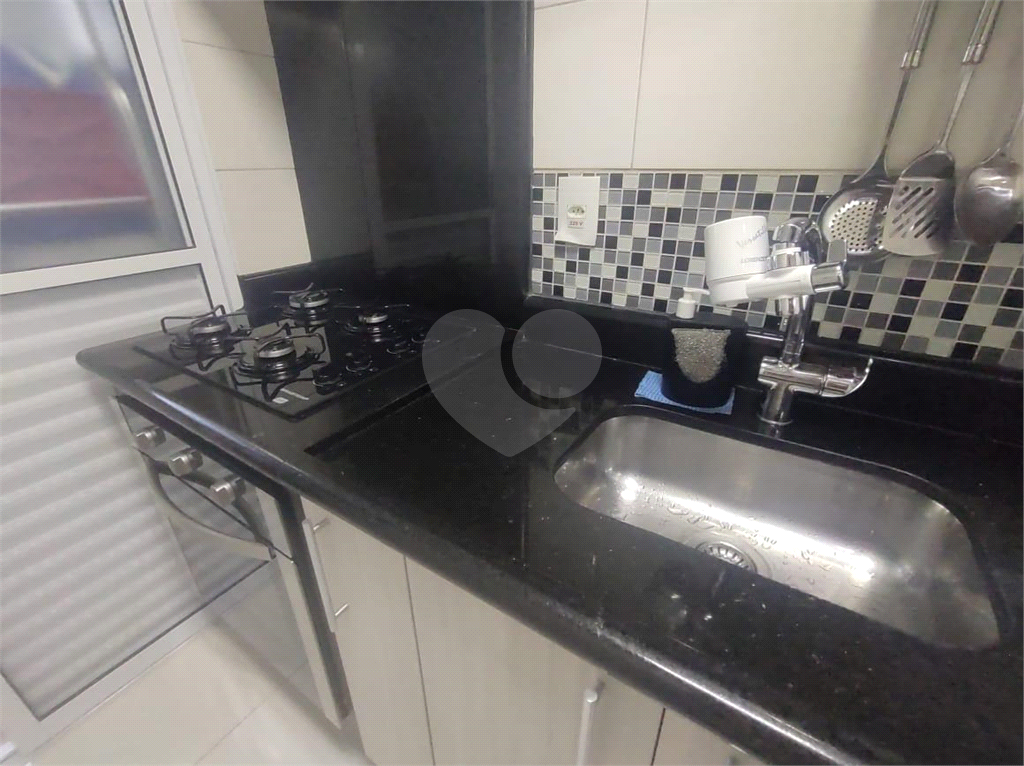 Apartamento à venda com 2 quartos, 69m² - Foto 2