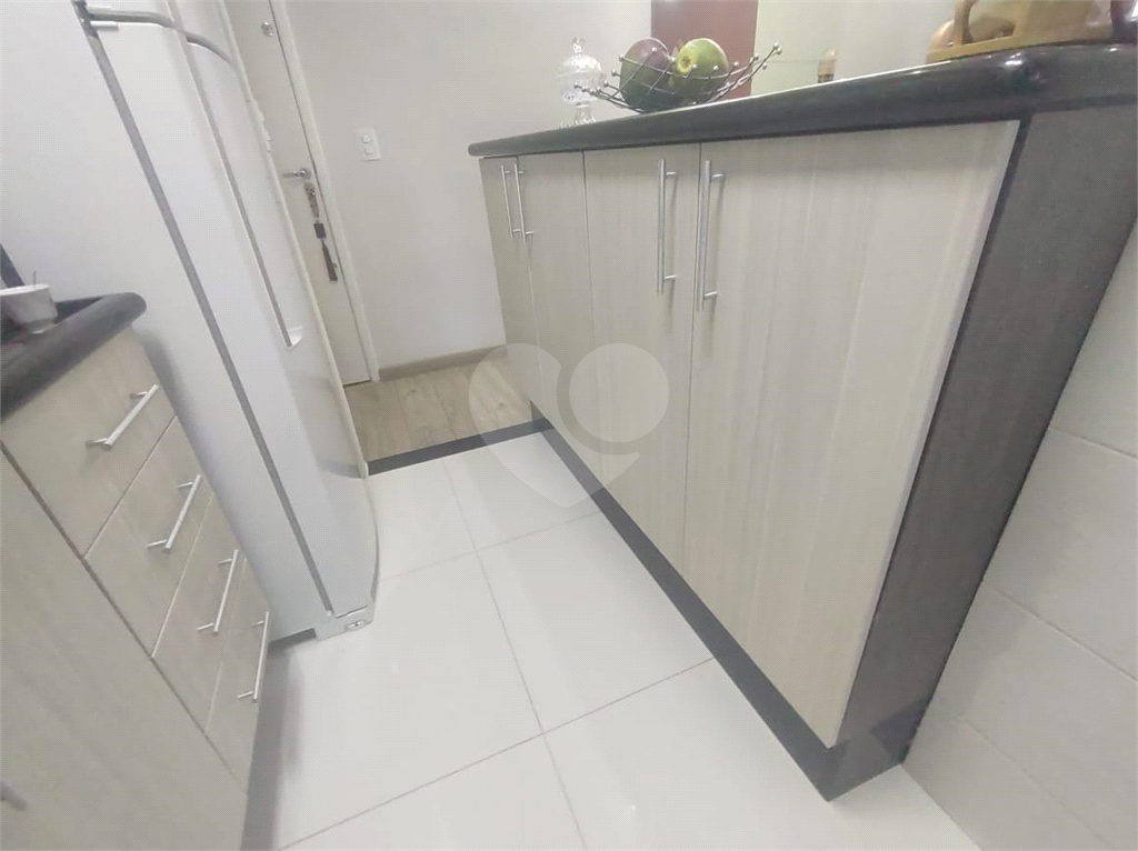 Apartamento à venda com 2 quartos, 69m² - Foto 8