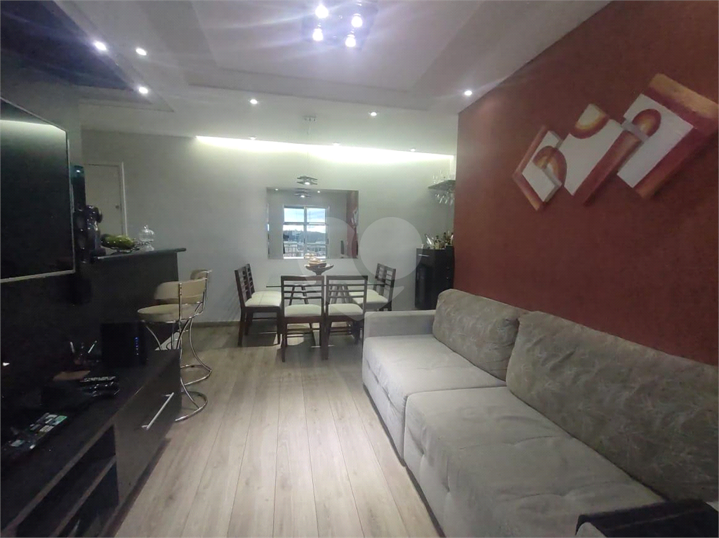 Apartamento à venda com 2 quartos, 69m² - Foto 11