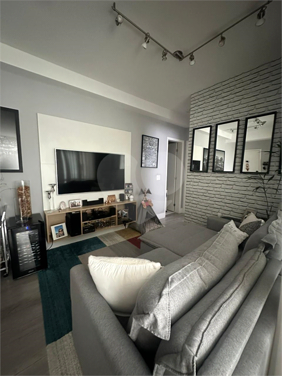APARTAMENTO em CASA VERDE