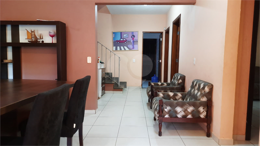 Casa com piscina em Itanhaém