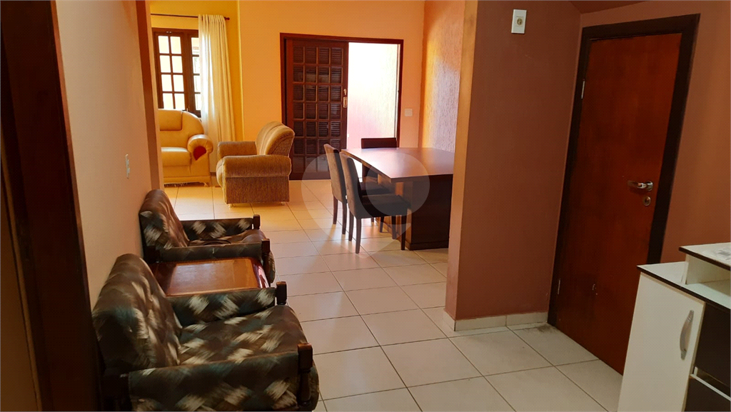 Casa com piscina em Itanhaém