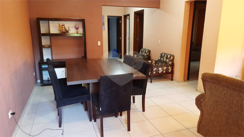 Casa com piscina em Itanhaém
