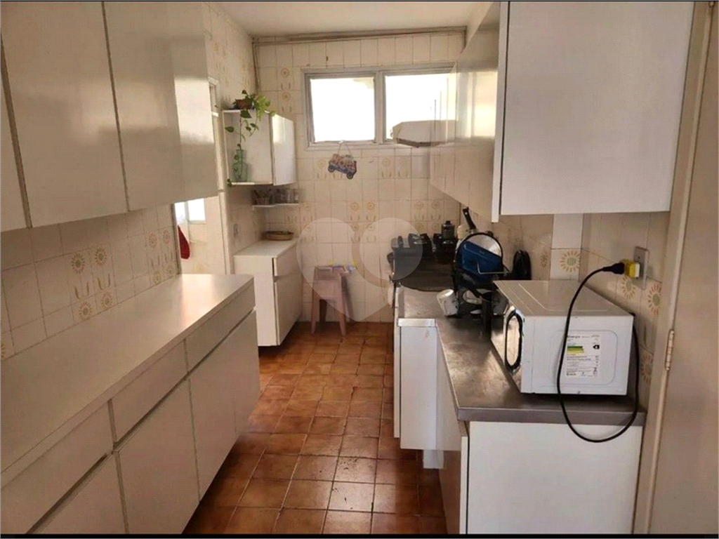 Apartamento venda 3 quartos, 1 suíte, Oscar Freire ao lado do metrô