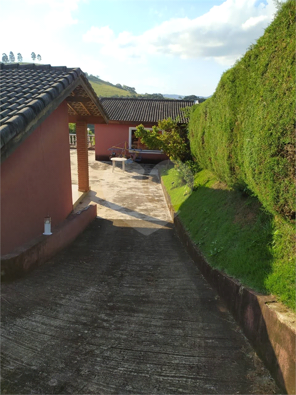 Fazenda à venda com 3 quartos, 250m² - Foto 1