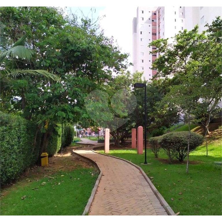 Oportunidade Apartamento andar alto, 49 m², 2 dormitórios, 1 vaga