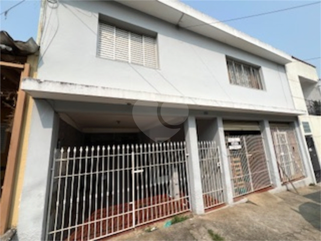 Casa à venda com 3 quartos, 250m² - Foto 1