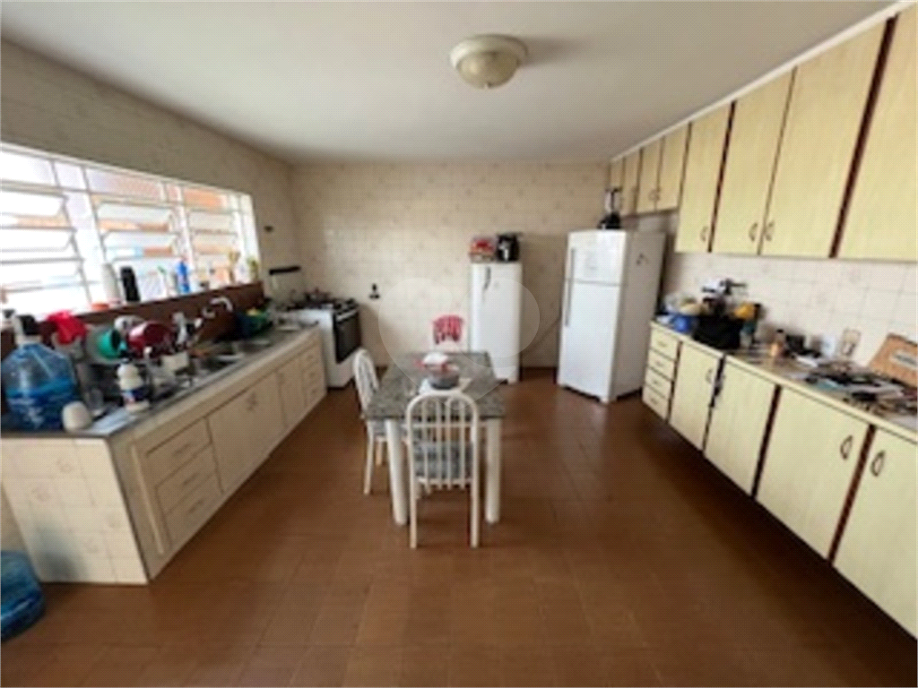 Casa à venda com 3 quartos, 250m² - Foto 8