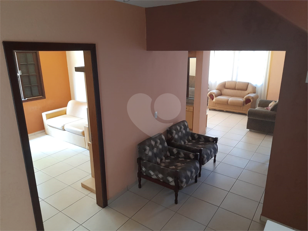 Linda casa em Itanhaem para venda.