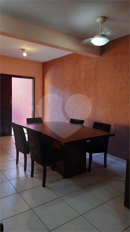Linda casa em Itanhaem para venda.