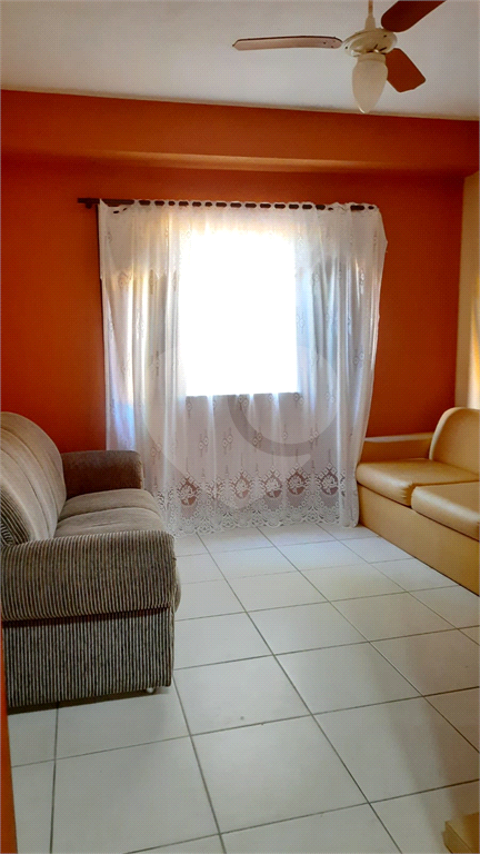 Linda casa em Itanhaem para venda.