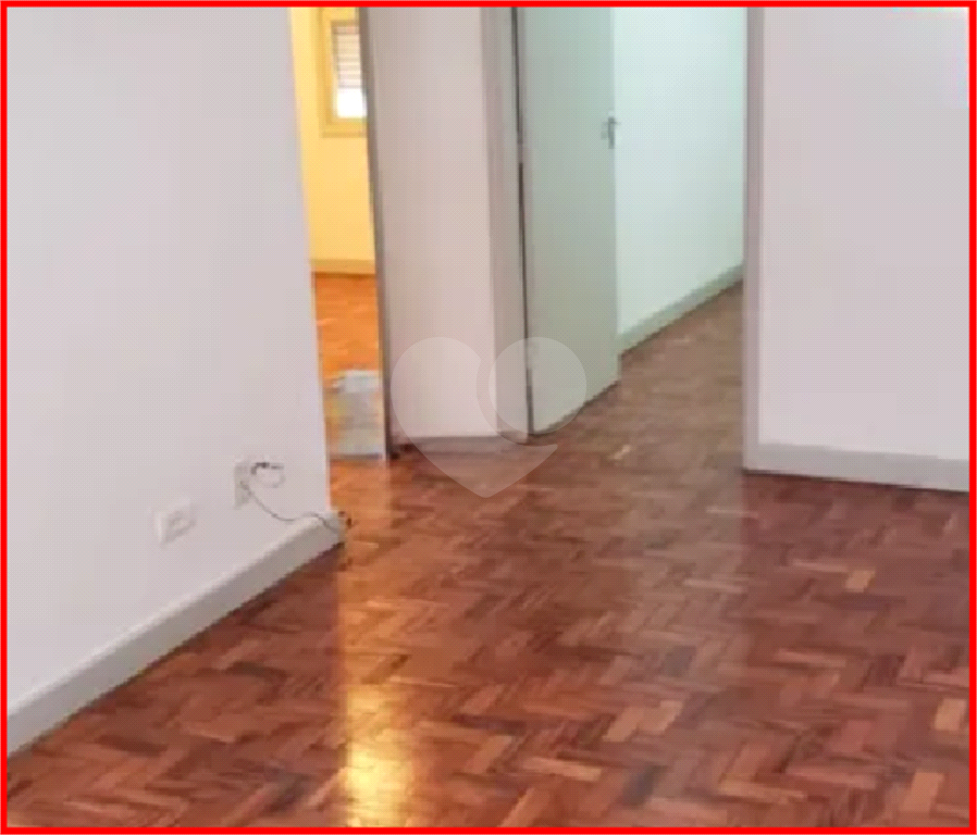 APARTAMENTO em LAPA