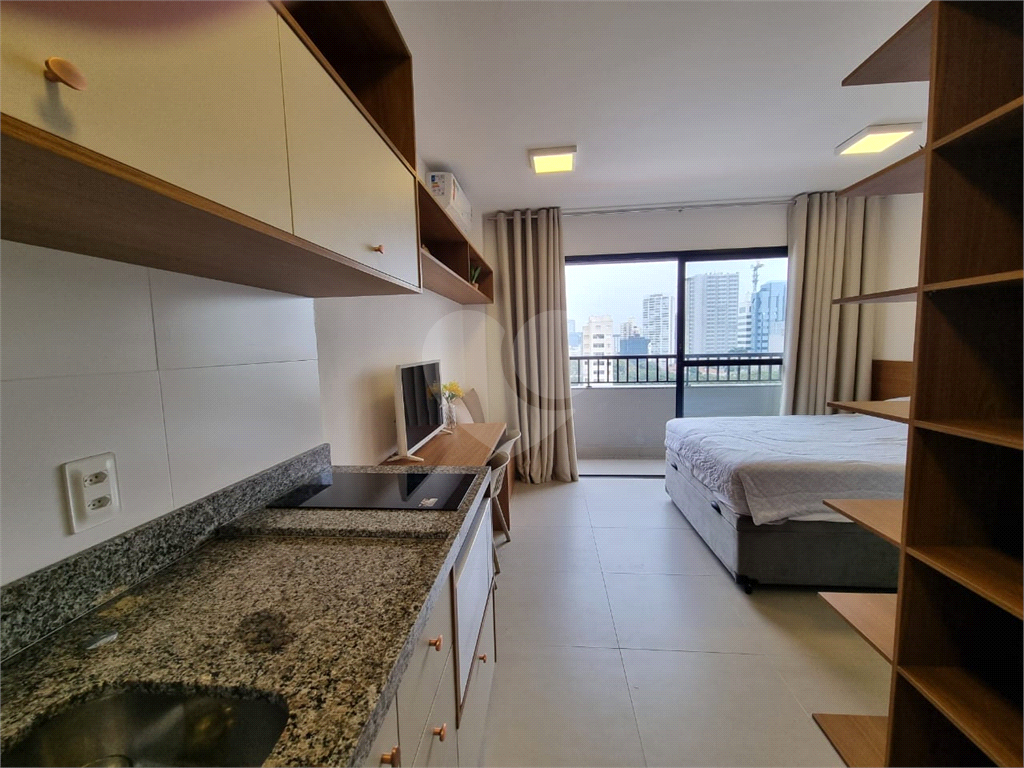 APARTAMENTO em PINHEIROS