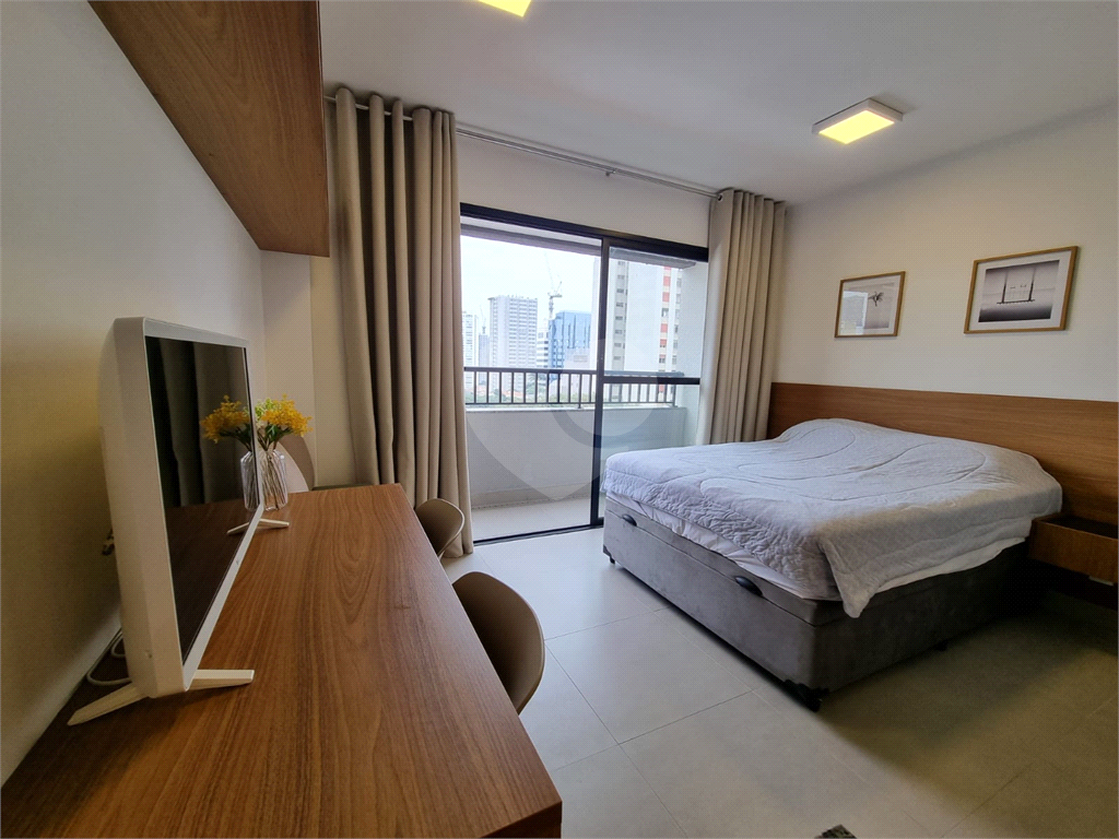 APARTAMENTO em PINHEIROS