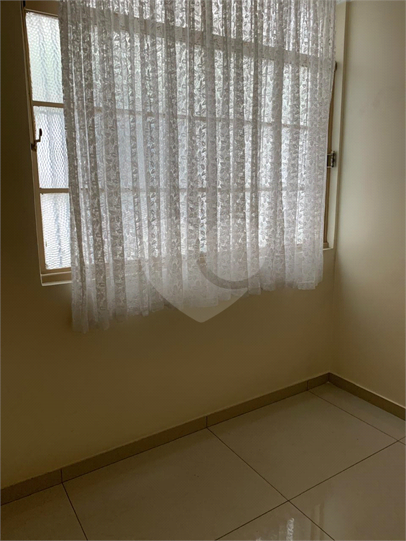 APARTAMENTO em LAPA