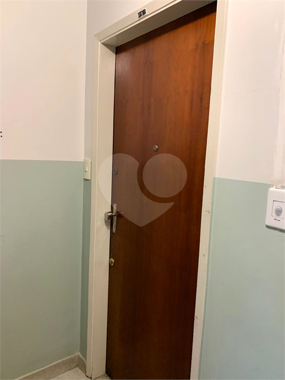 APARTAMENTO em LAPA