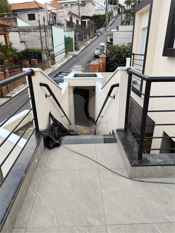 em santana casa em condominio fechado com 2 dts e 1 vaga e quintal