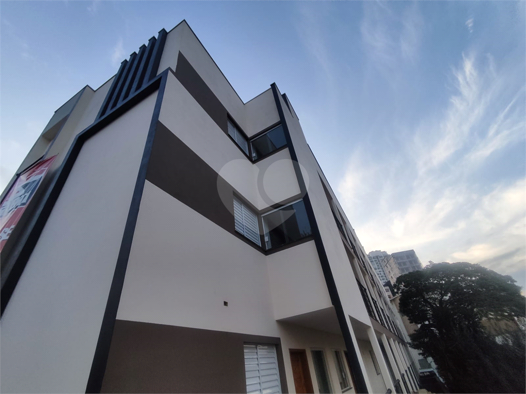 em santana casa em condominio fechado com 2 dts e 1 vaga e quintal