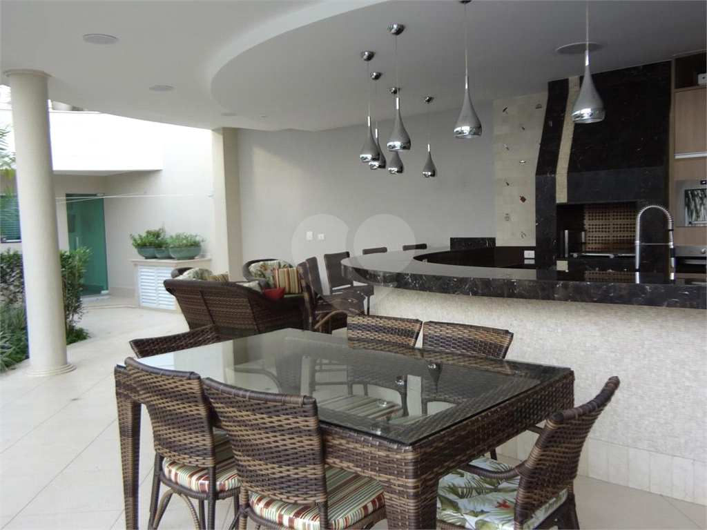 SOBRADO em PARQUE UNIVERSITÁRIO