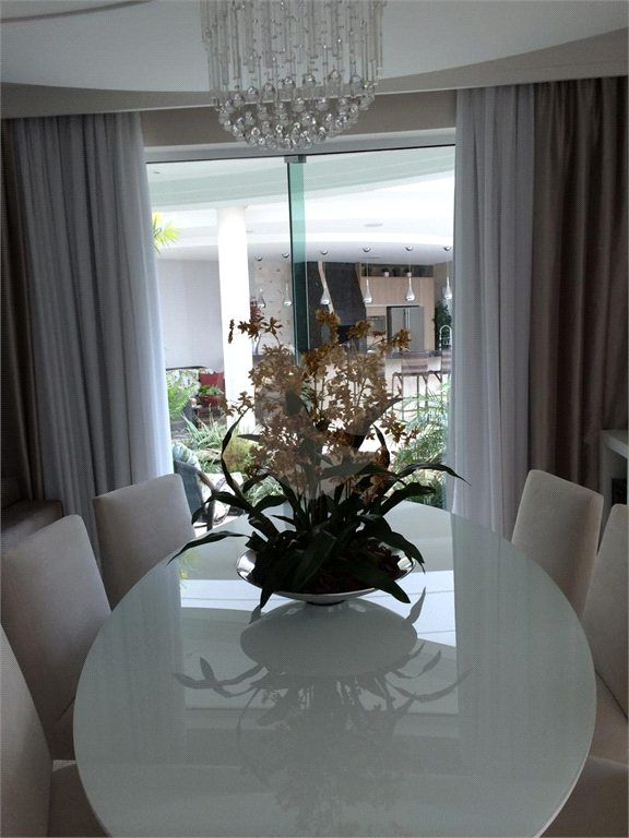 SOBRADO em PARQUE UNIVERSITÁRIO