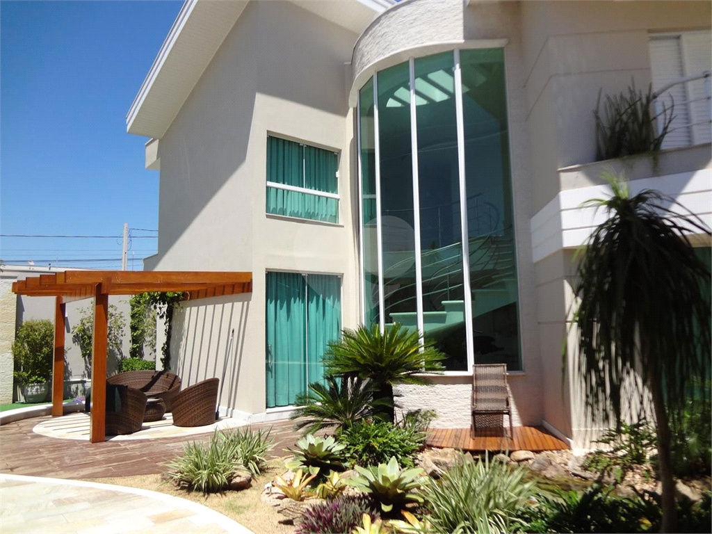 SOBRADO em PARQUE UNIVERSITÁRIO