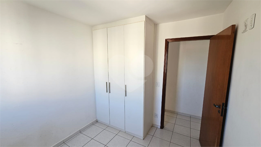 Apartamento para alugar com 2 quartos, 55m² - Foto 8