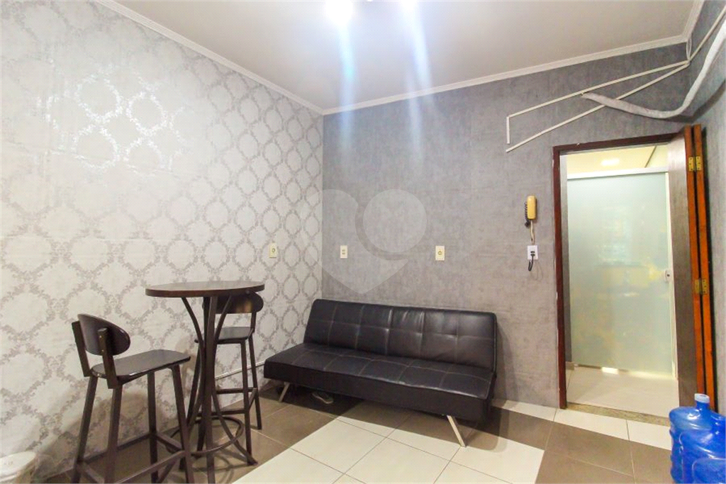casa comerciail com 5 salas 2 banheiros e 1 refeitório