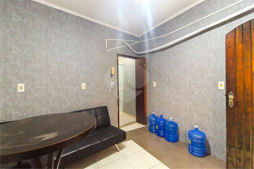 casa comerciail com 5 salas 2 banheiros e 1 refeitório