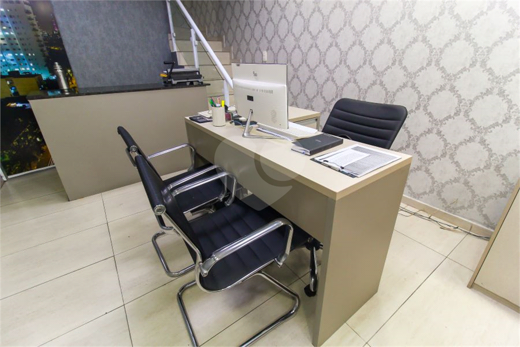 casa comerciail com 5 salas 2 banheiros e 1 refeitório