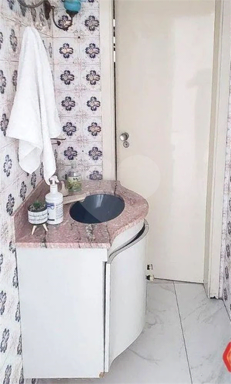 Sobrado com 5 Quartos  4 banheiros 1 suite e 4 vagas de garagem 