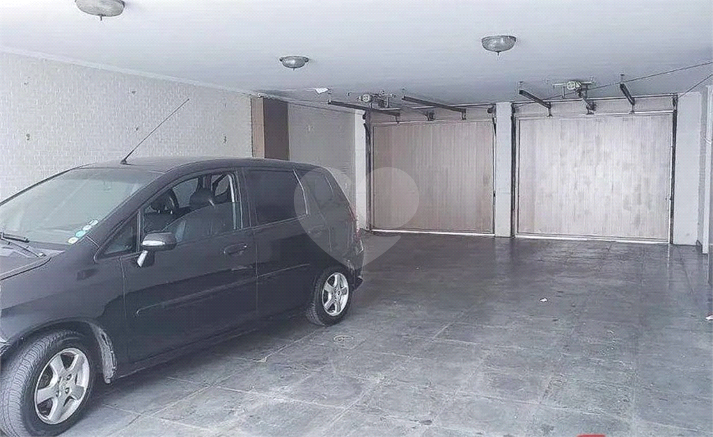 Sobrado com 5 Quartos  4 banheiros 1 suite e 4 vagas de garagem 