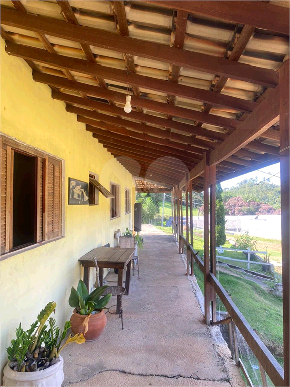 Chacara 4 Dormitórios 2500 metros Pedra Bela