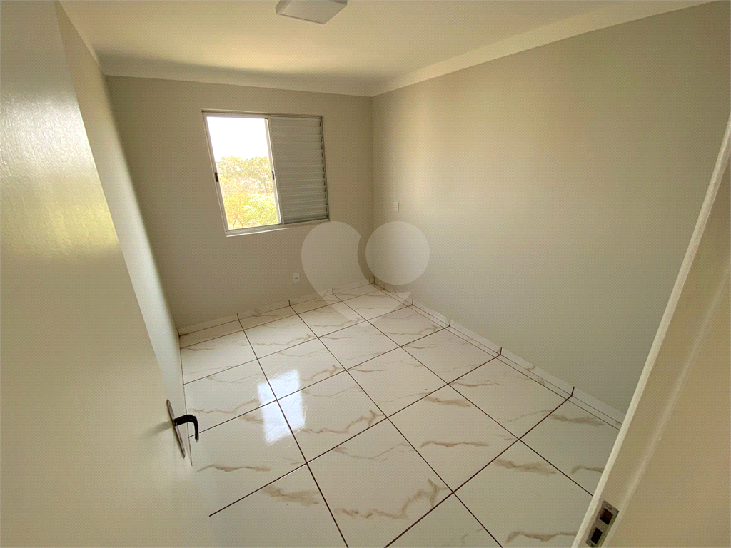 Apartamento à venda com 2 quartos, 42m² - Foto 3